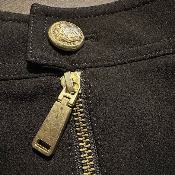 Express Zip-Up Gold Zipper Black Stretch Shorts in Size 0 (Like New!) - Picture 6 of 6